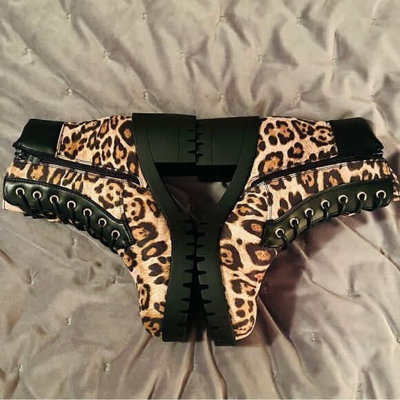 TOP MODA Bianca Faux Leather Lace Up Block Heel Ankle Bootie Leopard 7.5 NEW - Picture 8 of 12